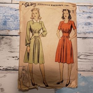 Vintage 1942 Du Barry Pattern Size 16